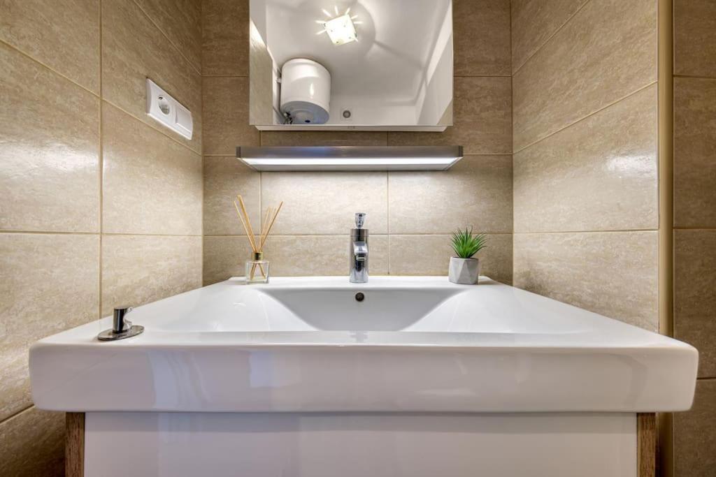 Astoria Apartment Будапеща Екстериор снимка